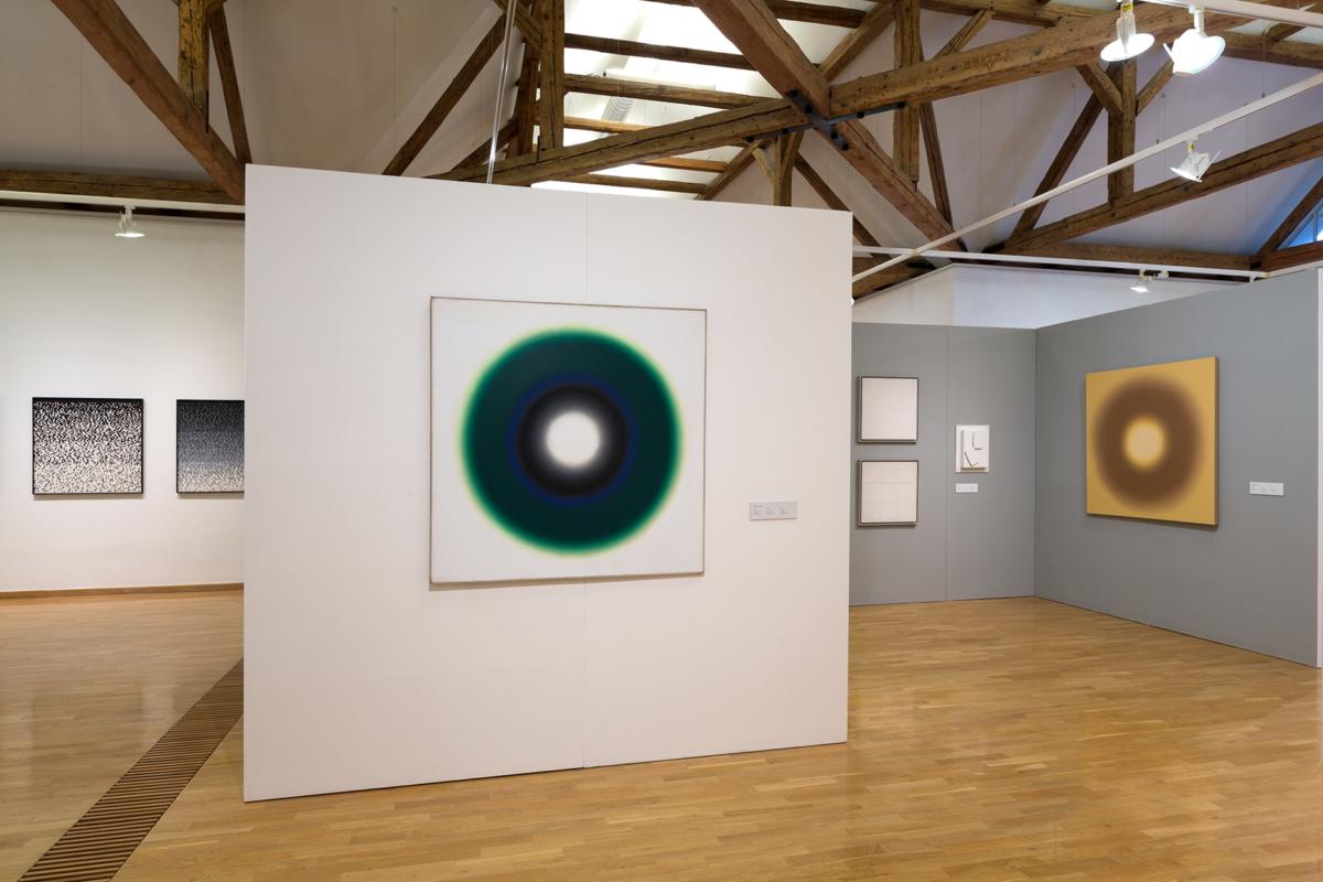 Straying Beyond the Frame – a Show of Polish Abstract Painting at the Museum of Modern Art in Olomouc