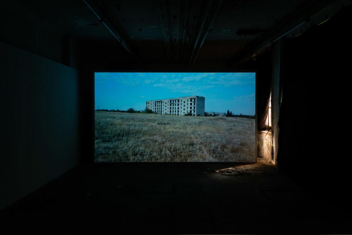 ‘Preserving the Shape’ at Galerie Raum mit Licht curated by Olena Newkryta and Anastasiya Yarovenko